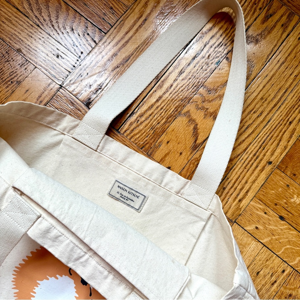 MAISON KITSUNÉ Natural/Cream Canvas Tote with Logo Patch - Picture 3 of 5